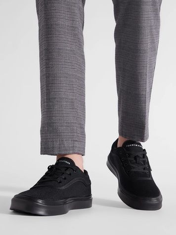 Кеди Tommy Hilfiger Core Lightweight Waffle Mesh Чорний 44 FM0FM04040 FM0FM04040 фото