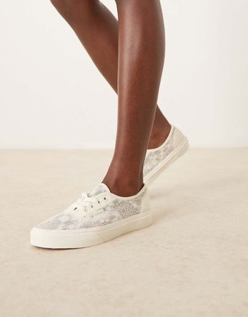 Кеди Vans Authentic з білого мережива 40.5 VN000D8BCCZ1 VN000D8BCCZ1 фото