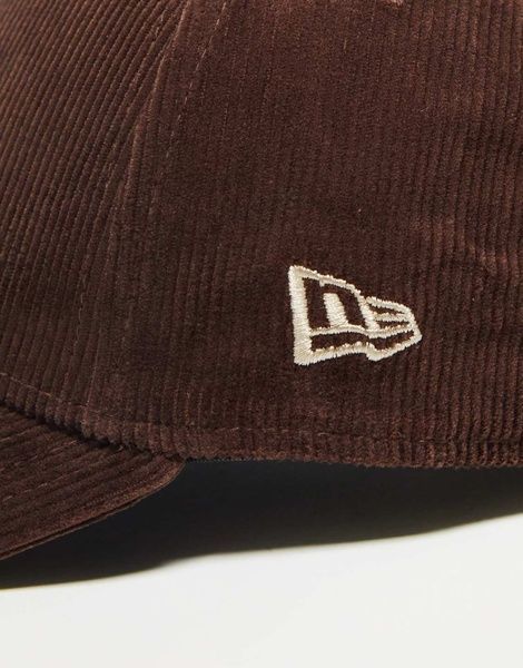 Кепка New Era Cord 39THIRTY NEYYA Коричневий M/L 60285133 60285133 фото
